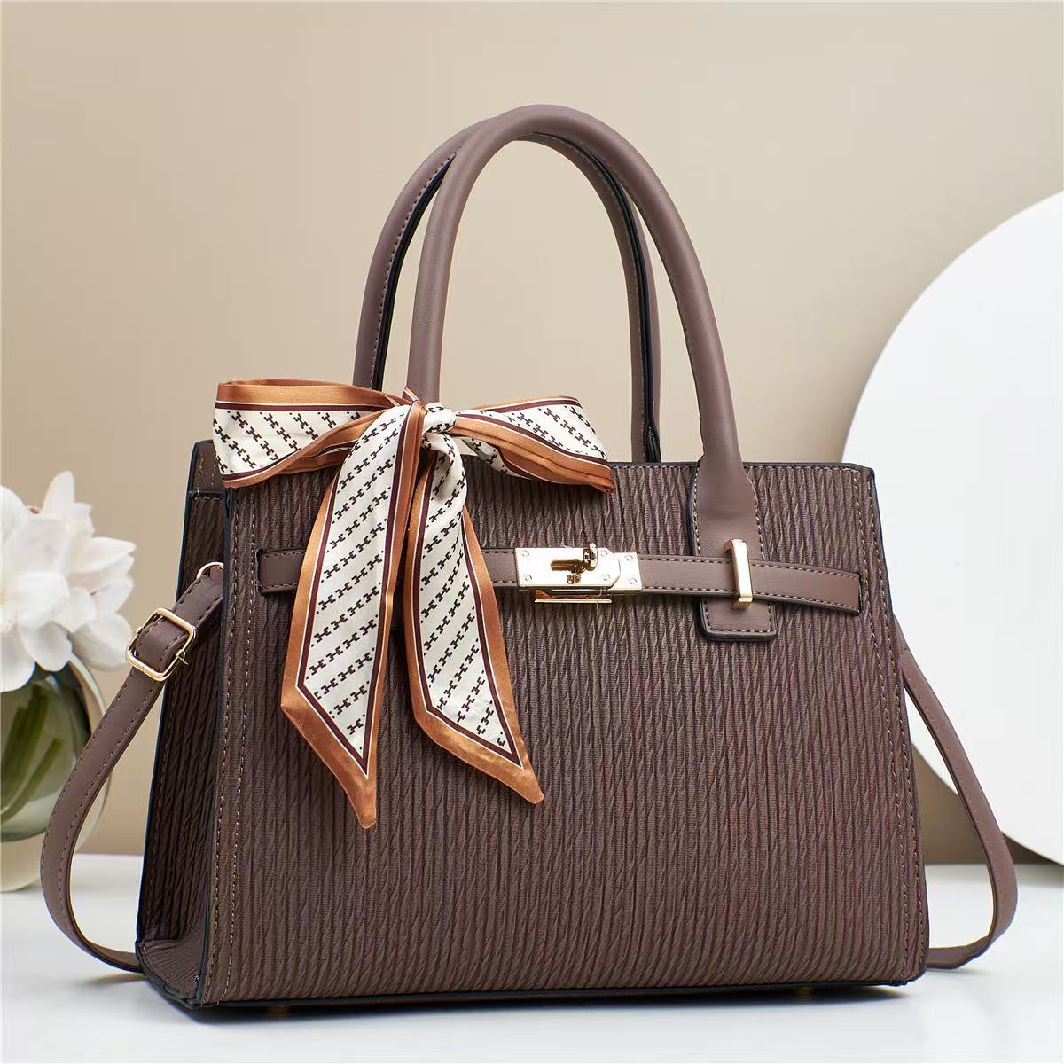 Women's Light Luxury Fashionable Classy Mother Gift Tote Bag