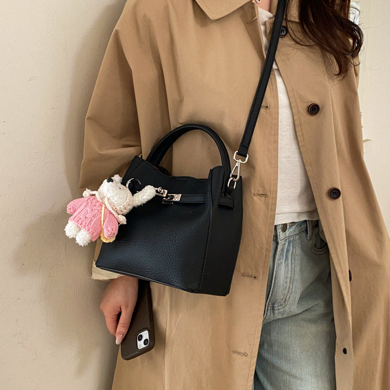 Large Capacity Quality Stylish Good Texture Commuter Women's Shoulder Bag