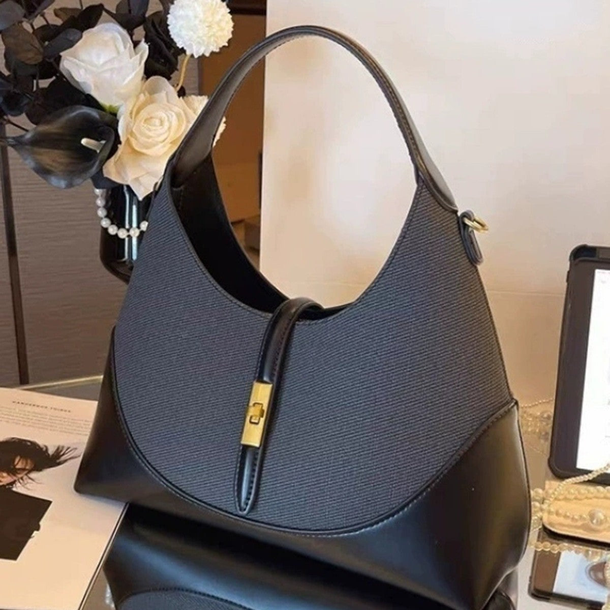 Women's Exquisite Color Contrast Patchwork Design Fashion Elegant Graceful Large Capacity Bags