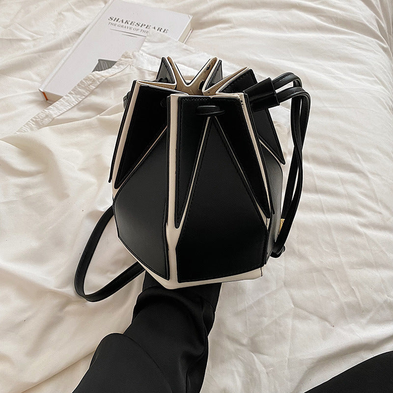 Women's Popular Niche Folding Summer High-grade Portable Women's Messenger Bag