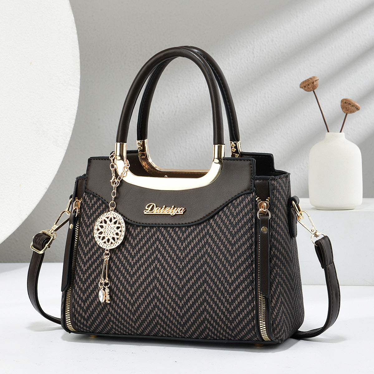Women's High-grade Trendy Fashion Elegant Simple Textured Bags