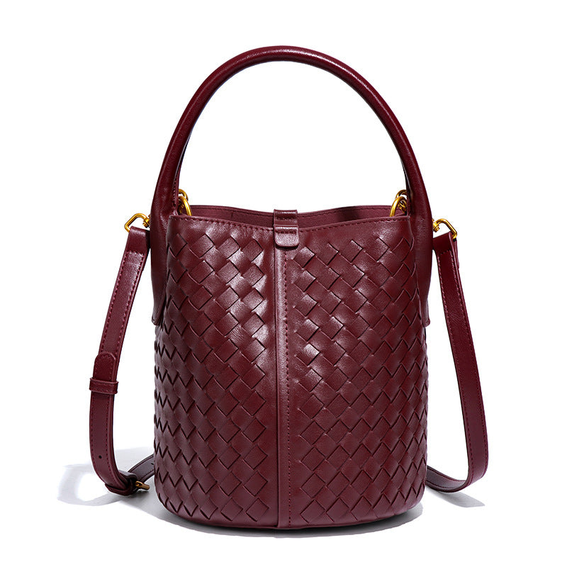 Women's Classic Handmade Woven Elegant Light Luxury Large Bags