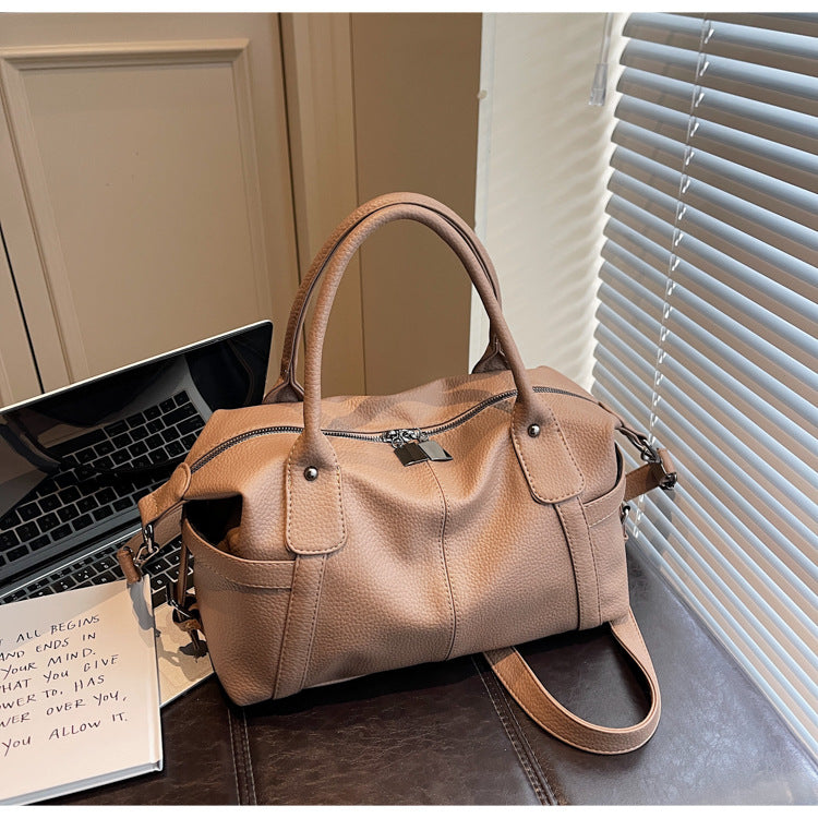 Large Capacity Female Height Textured Retro Handbags