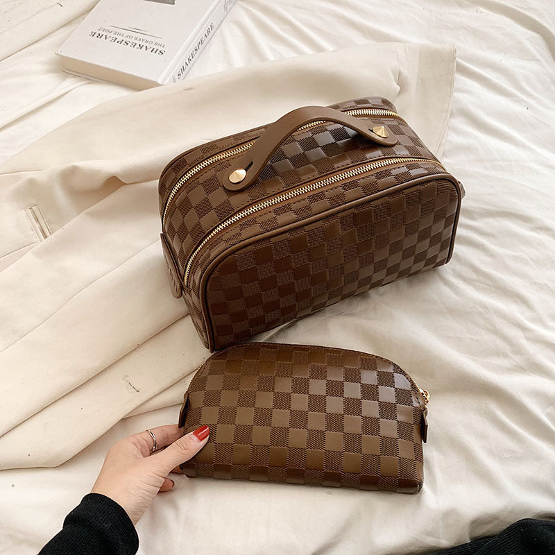 Attractive Cosmetics Storage Portable Toiletry Trendy Makeup Bag