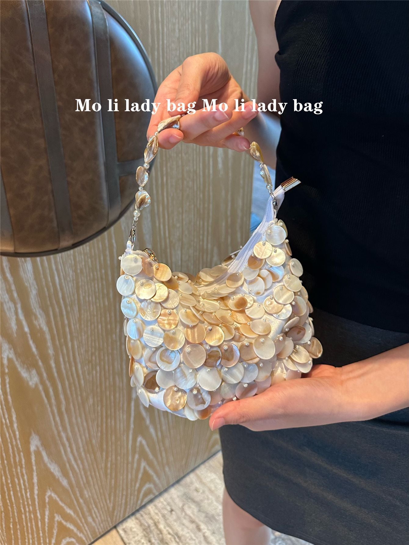 Women's Beaded Fritillary Dinner Style Shell Portable Women's Messenger Bag