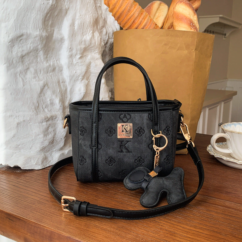 Women's Retro Vegetable Basket Fashionable Commuter Bucket Bag