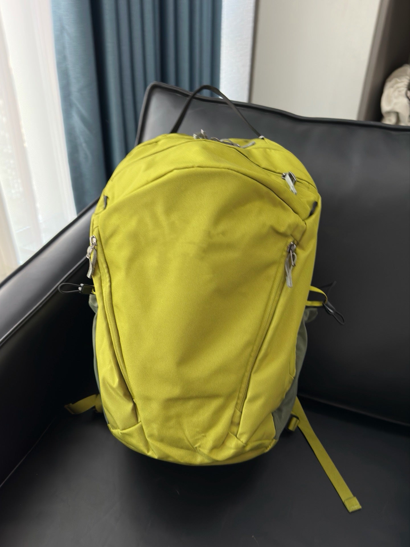 Women's & Men's Spring Mountain Climbing Biking Waterproof Large Backpacks