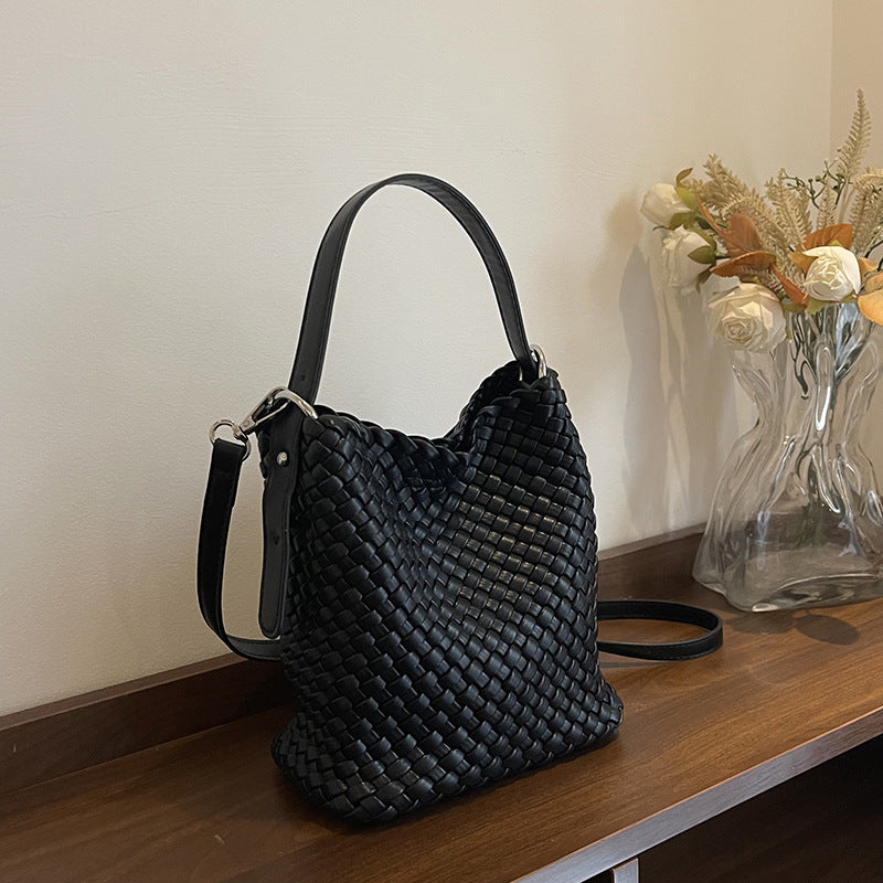 Gun Hand-woven High-grade Hand Carrying Portable Fashion Bucket Bag