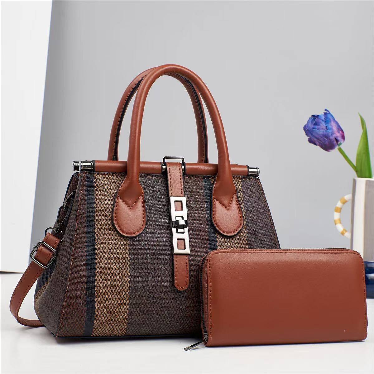 Fashion Large Capacity Contrast Color Texture Handbags