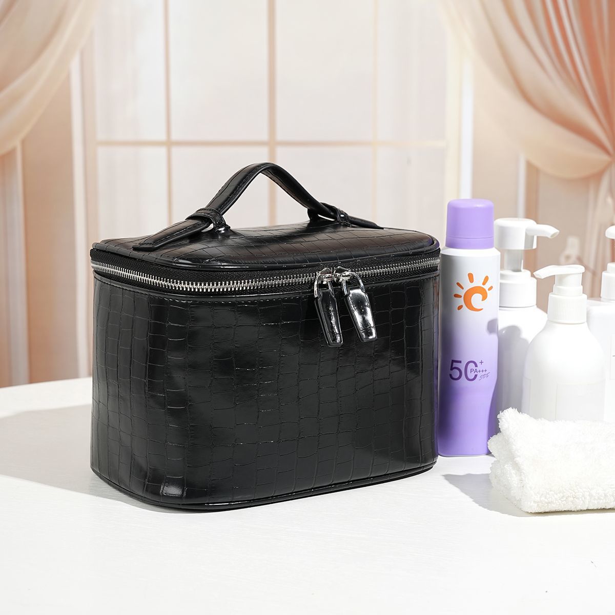 Crocodile Pattern Large Capacity Wash Cover Waterproof Portable Makeup Bag