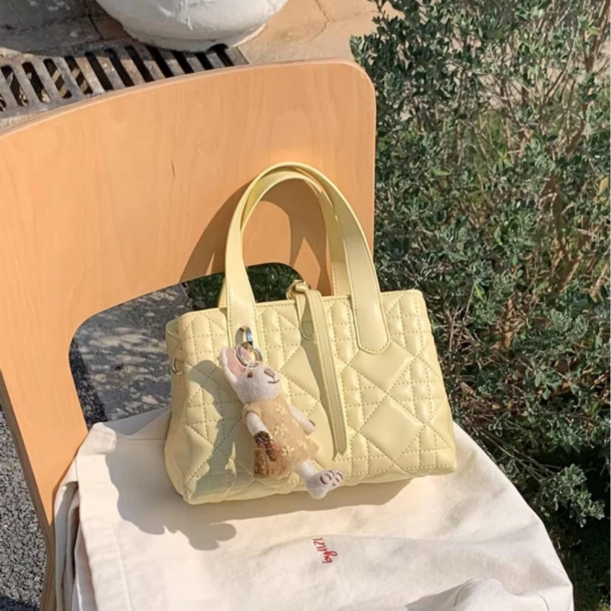 Women's Spring Korean Style Simple Diamond Quilted Fashion Commuter Women's Handbag