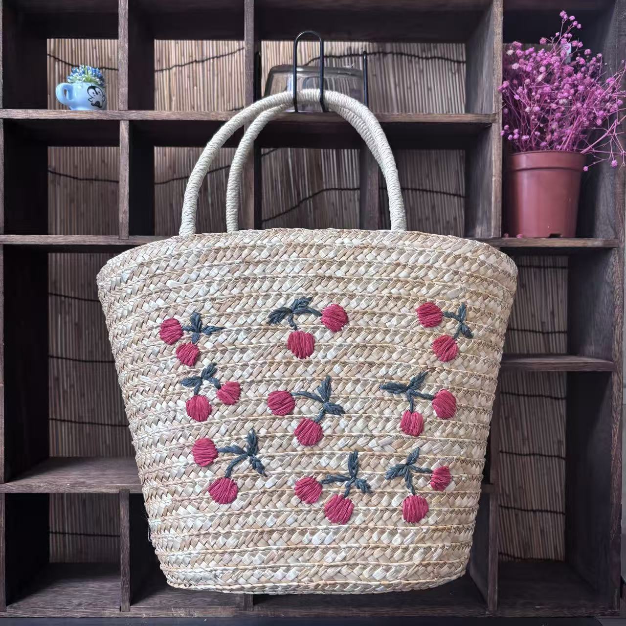 Women's Summer Woven Straw Seaside Vacation Weaving Embroidered Handbags