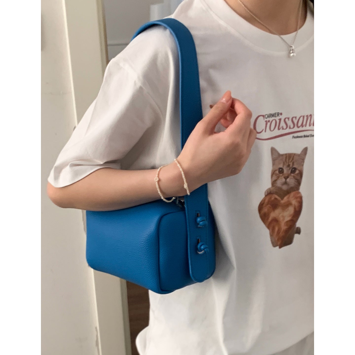 Women's French Minority Textured Pillow Simple Wide Underarm Bag
