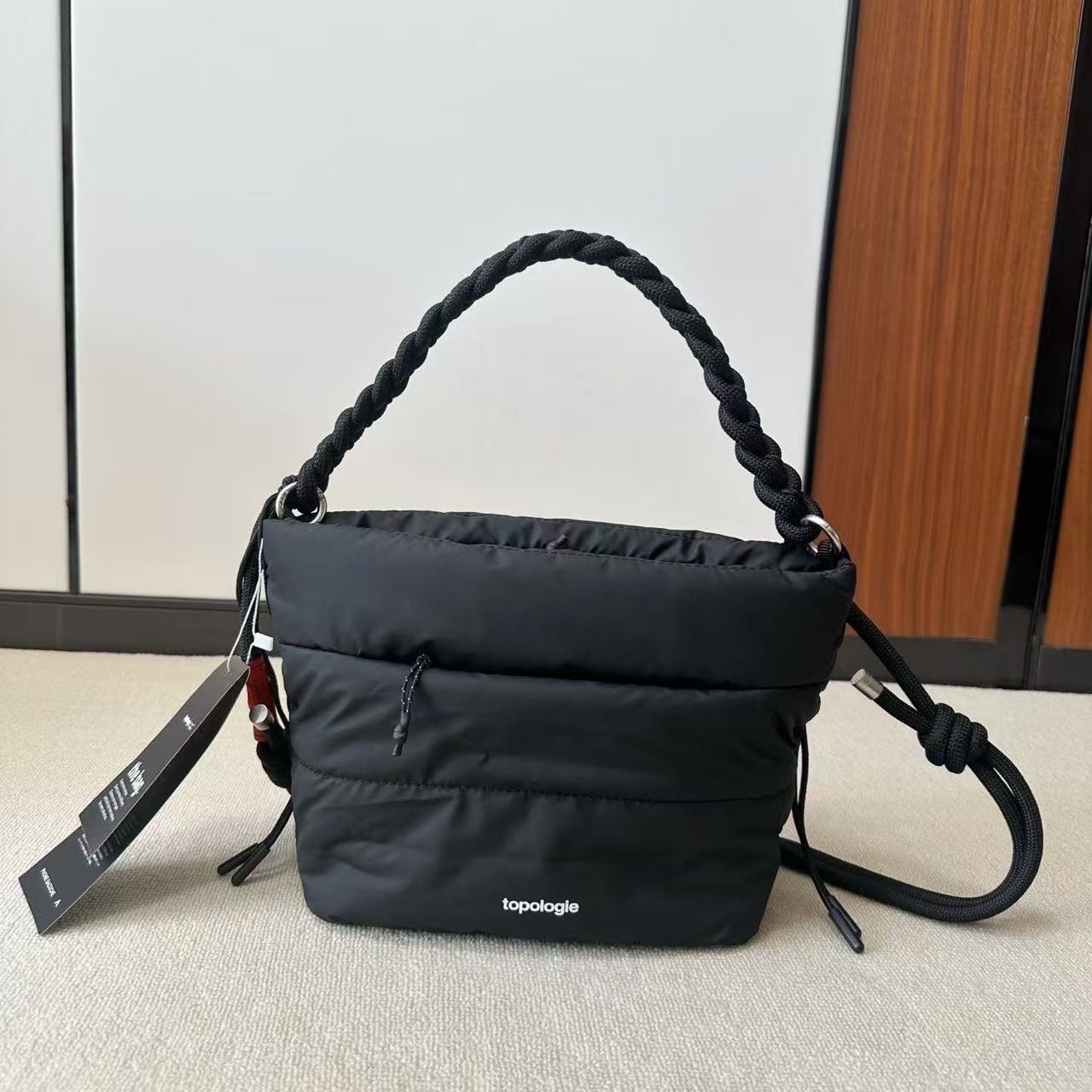 Women's Cloud Silk Floss Simple Stylish Portable Bucket Bags