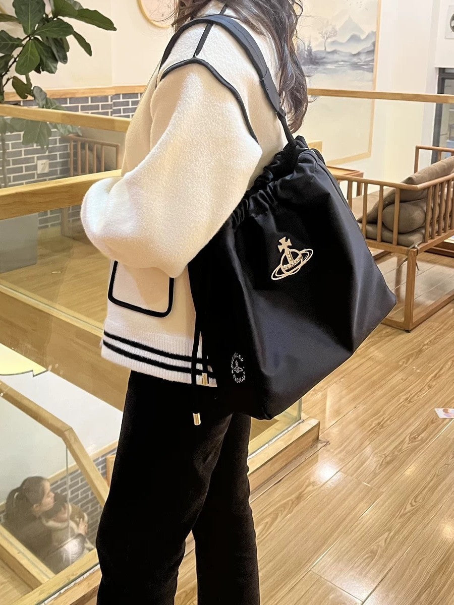 Women's Saturn Nylon Drawstring Simple Underarm Large Capacity Bucket Bag