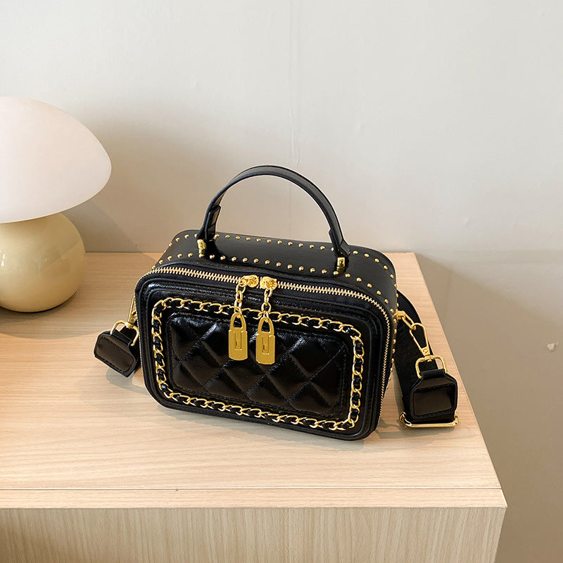 Women's Light Luxury Style Fashion Diamond Quilted Handbags