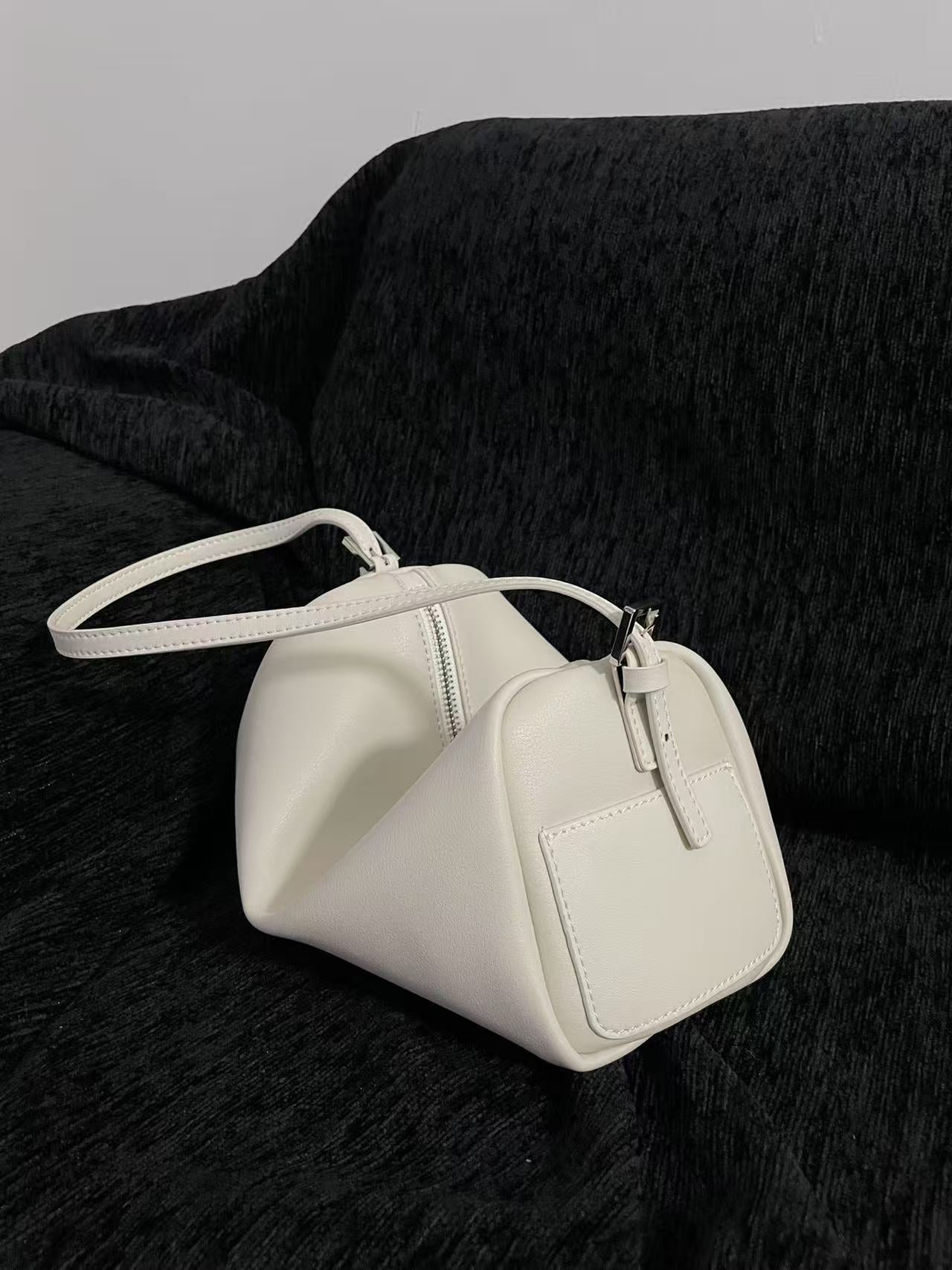 Slouchy Niche Pen Female Round Toast Underarm Bag