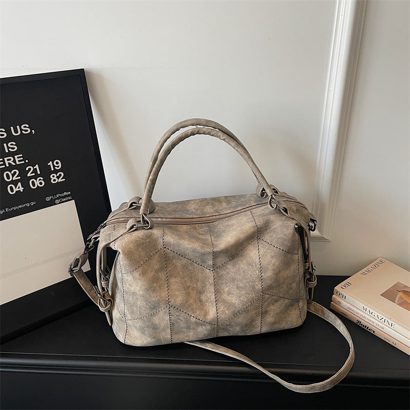 Women's Versatile Fashion Retro Large Capacity Portable Bags