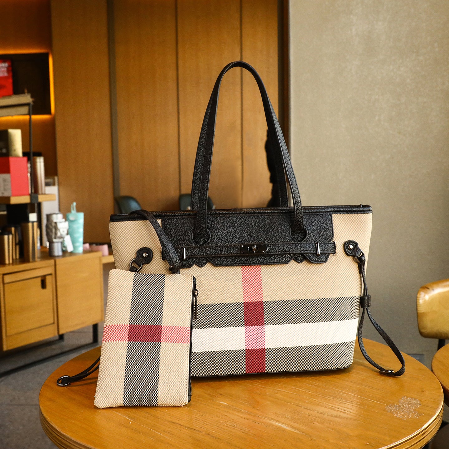 Women's Fashion Large Capacity Leather Commute Tote Bag