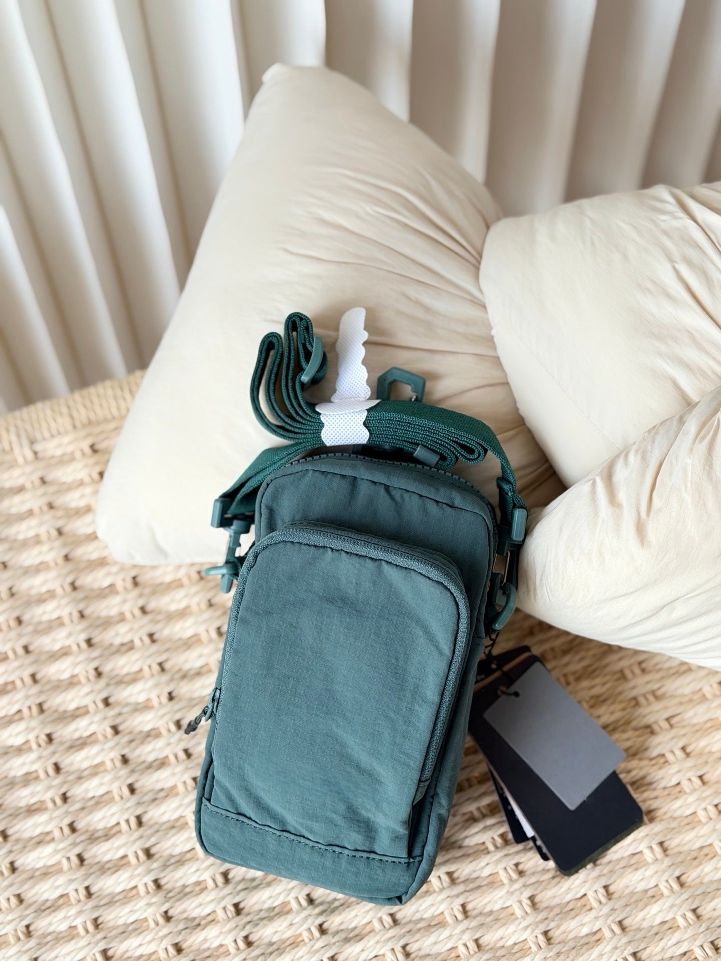 Women's & Men's Design Versatile Solid Color Lightweight Mobile Phone Bag
