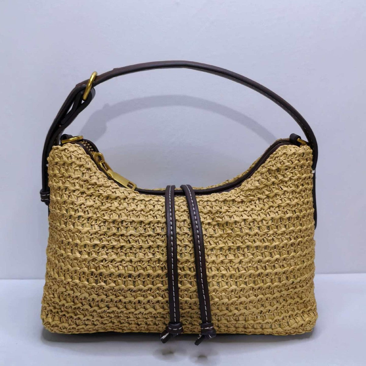 Women's Woven Drawstring Zip One Straw Bags