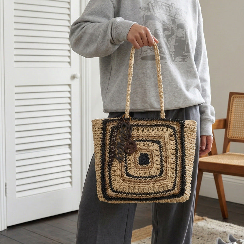 Women's Beach Vacation Super Popular Hand-woven Large Capacity Bags