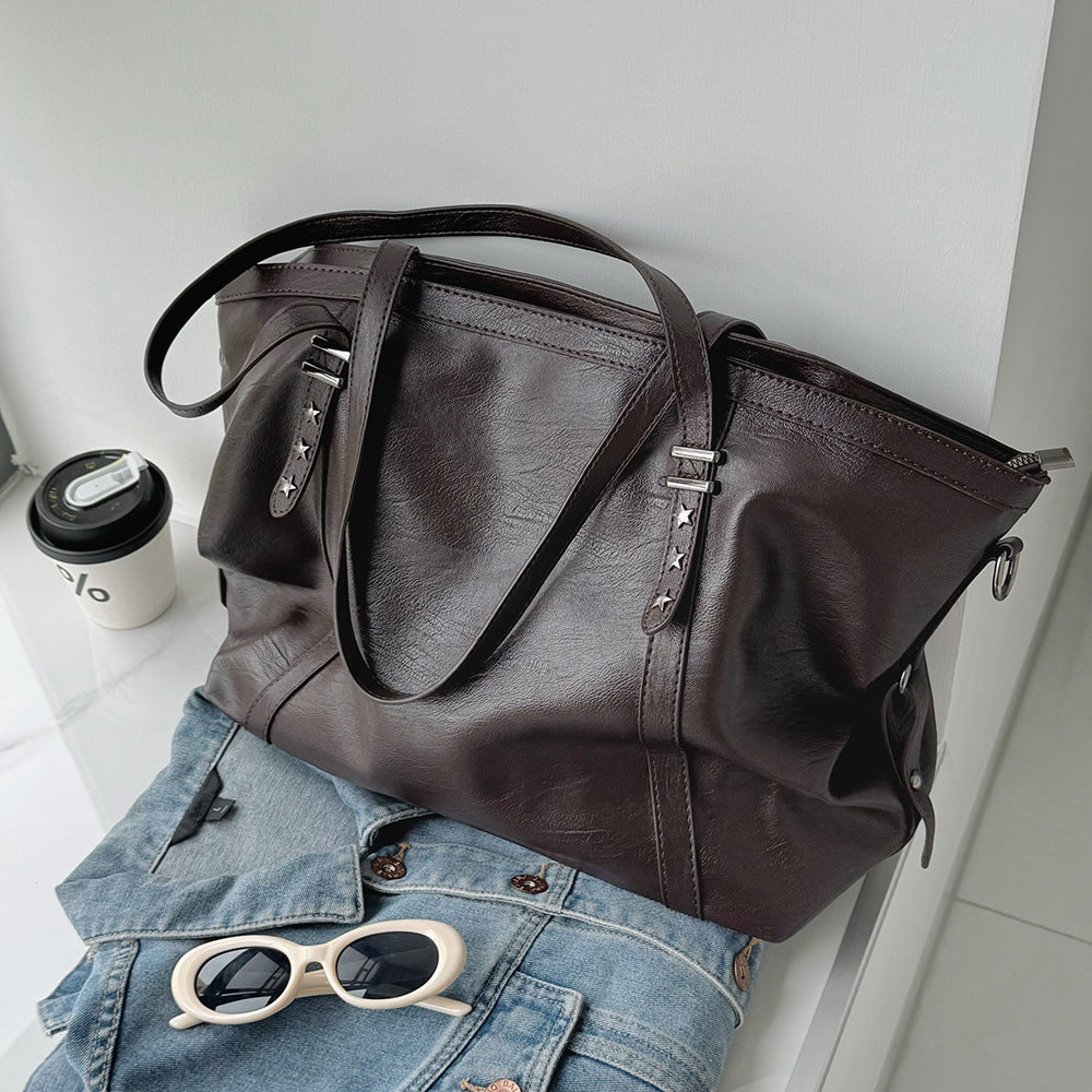 Women's Large Capacity Vintage Textured Rivet Women's Messenger Bag