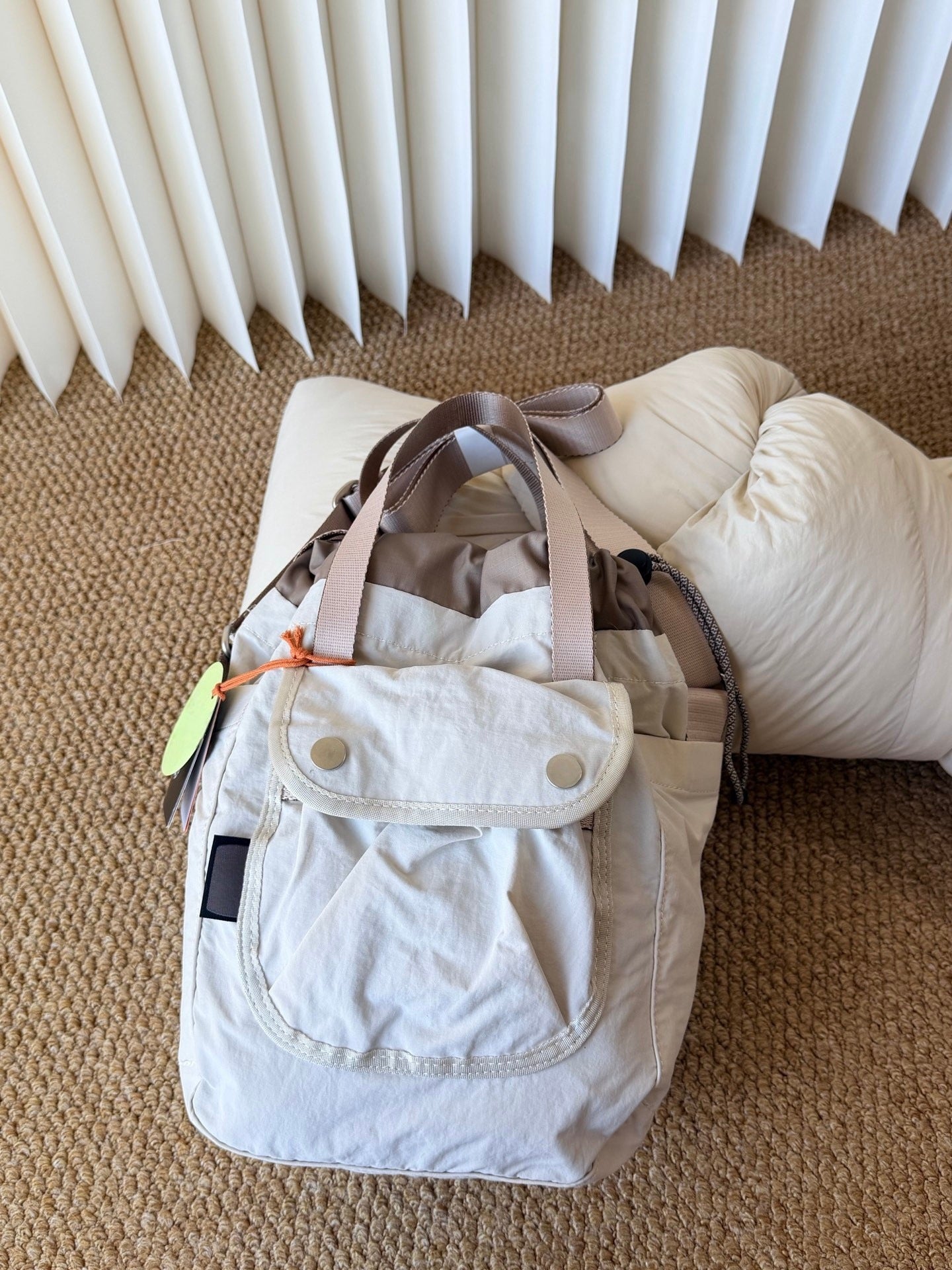Women's Waterproof Nylon Large Capacity Drawstring Niche Bucket Bag
