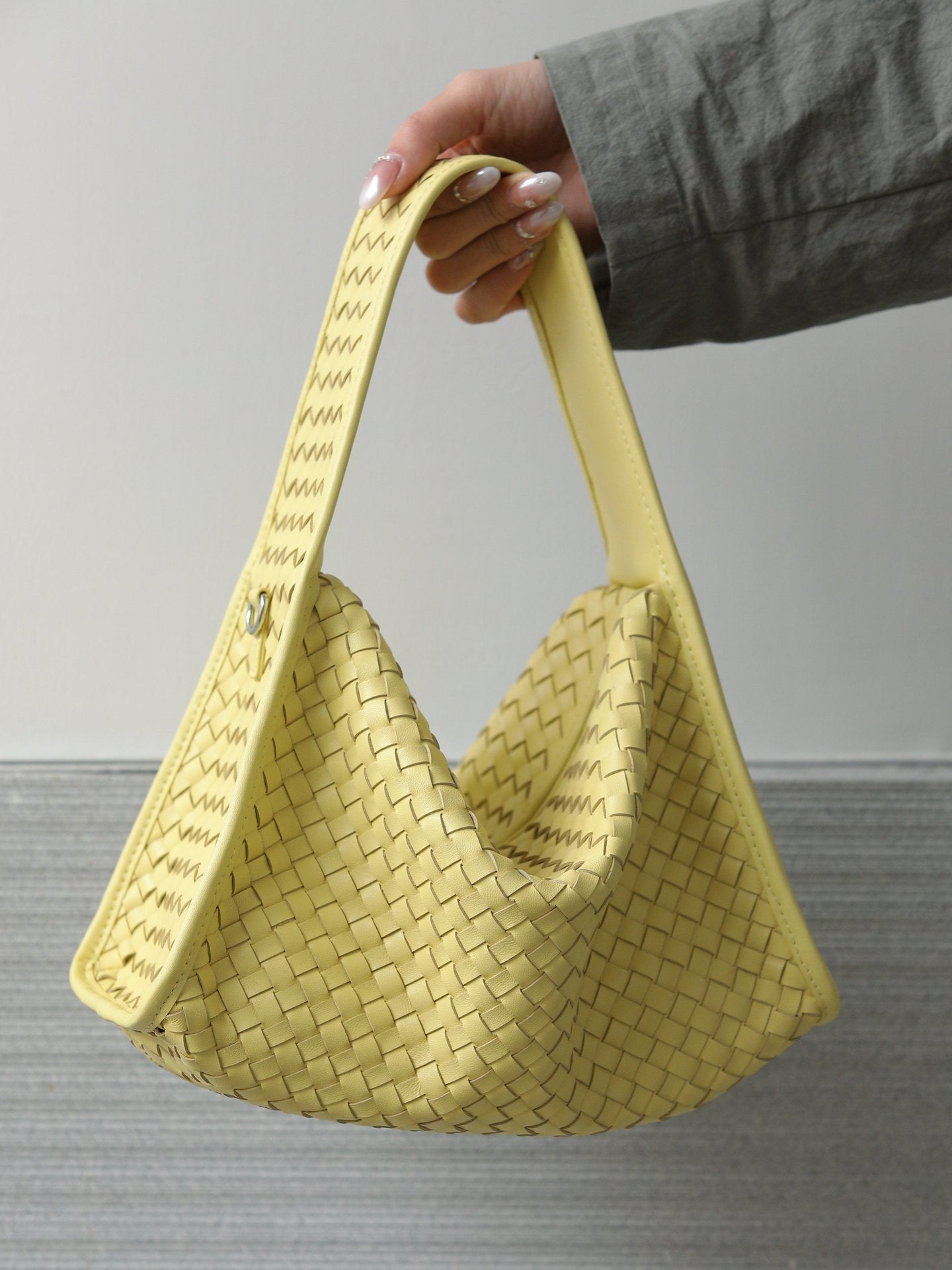 Early Spring Sheepskin Triangle French Texture Loose Woven Genuine Leather Women's Handbag