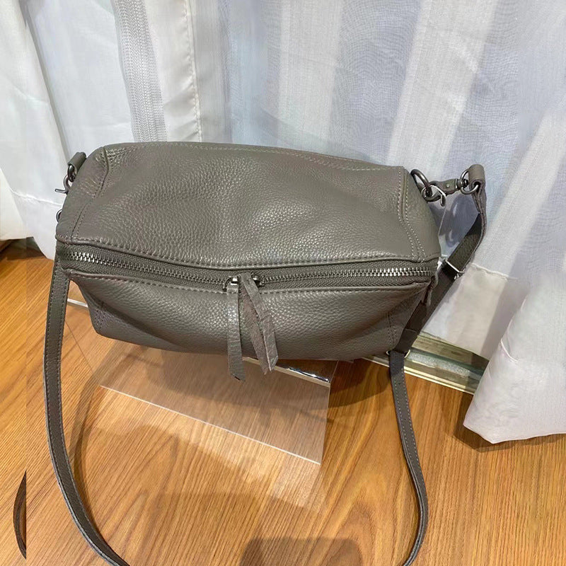 Women's Handmade Retro Lightweight Simple Peasant Cowhide Soft Bags