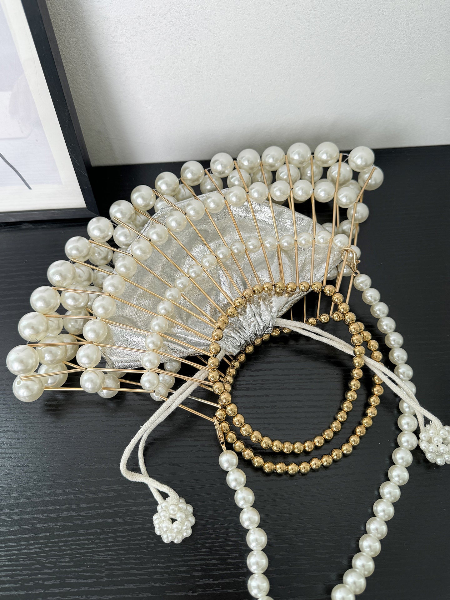 Women's Woven Hollowed Fan-shaped Shell Portable Dinner Pearl Bags