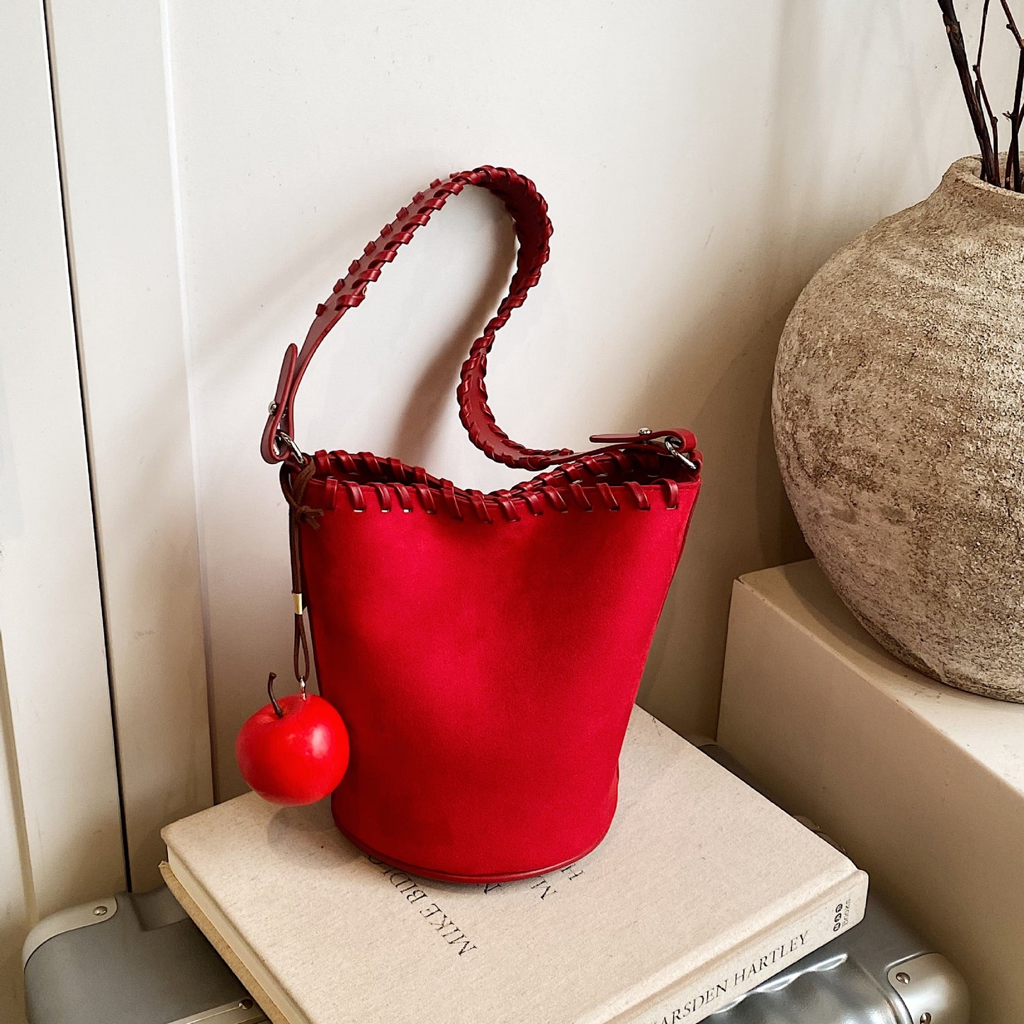 Fashion Underarm Simple Western Style Commuter Personalized Bucket Bag