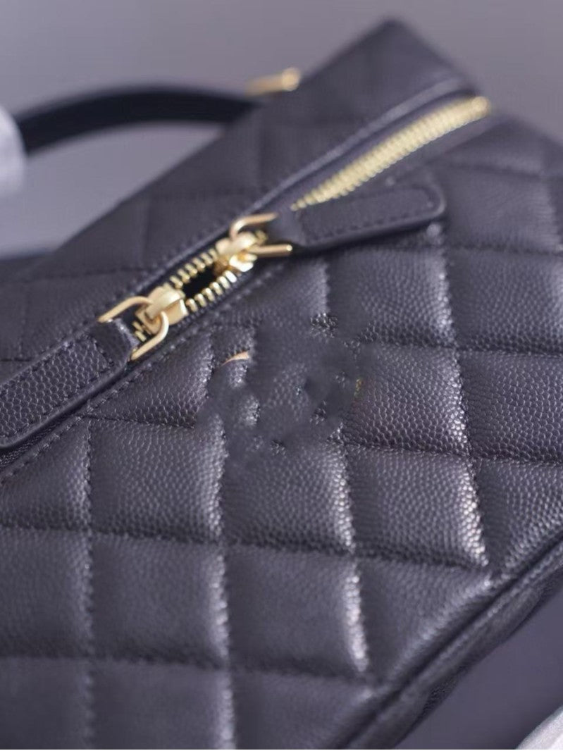 Women's Lunch Box Cowhide Caviar Size One Women's Messenger Bag