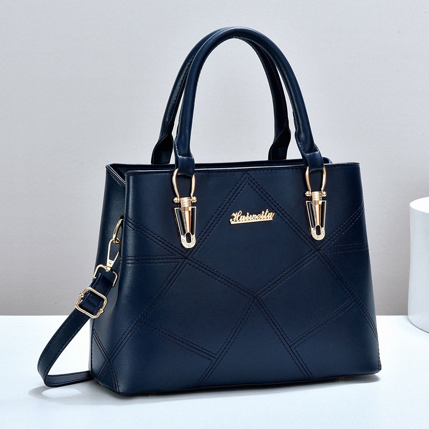 Comfortable Women's Large Capacity Classic Fashion Bags