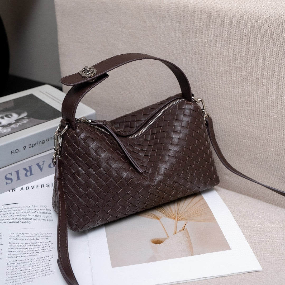 Women's Niche Woven Dumpling Sheepskin Hand Fashion Genuine Bags
