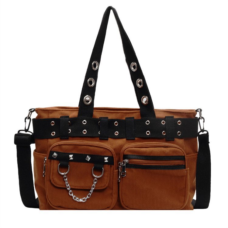Women's Large Capacity Rivet Gothic Hot Style Rock Portable Women's Messenger Bag