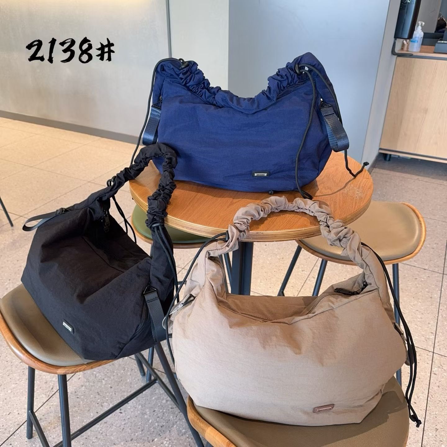 Women's Style Large Capacity Cloth Simple Solid Color Commute Bags