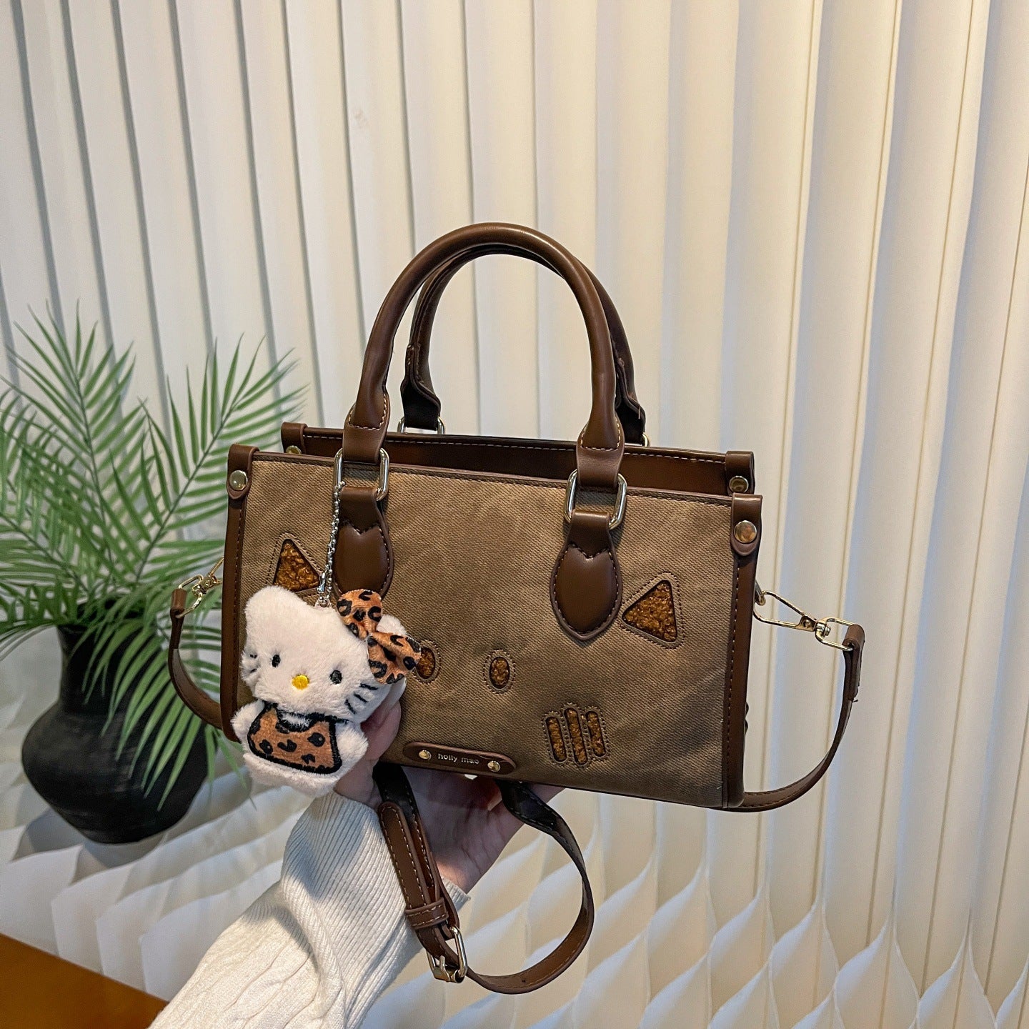 Women's Large Capacity Cute Light Luxury High-grade Women's Messenger Bag