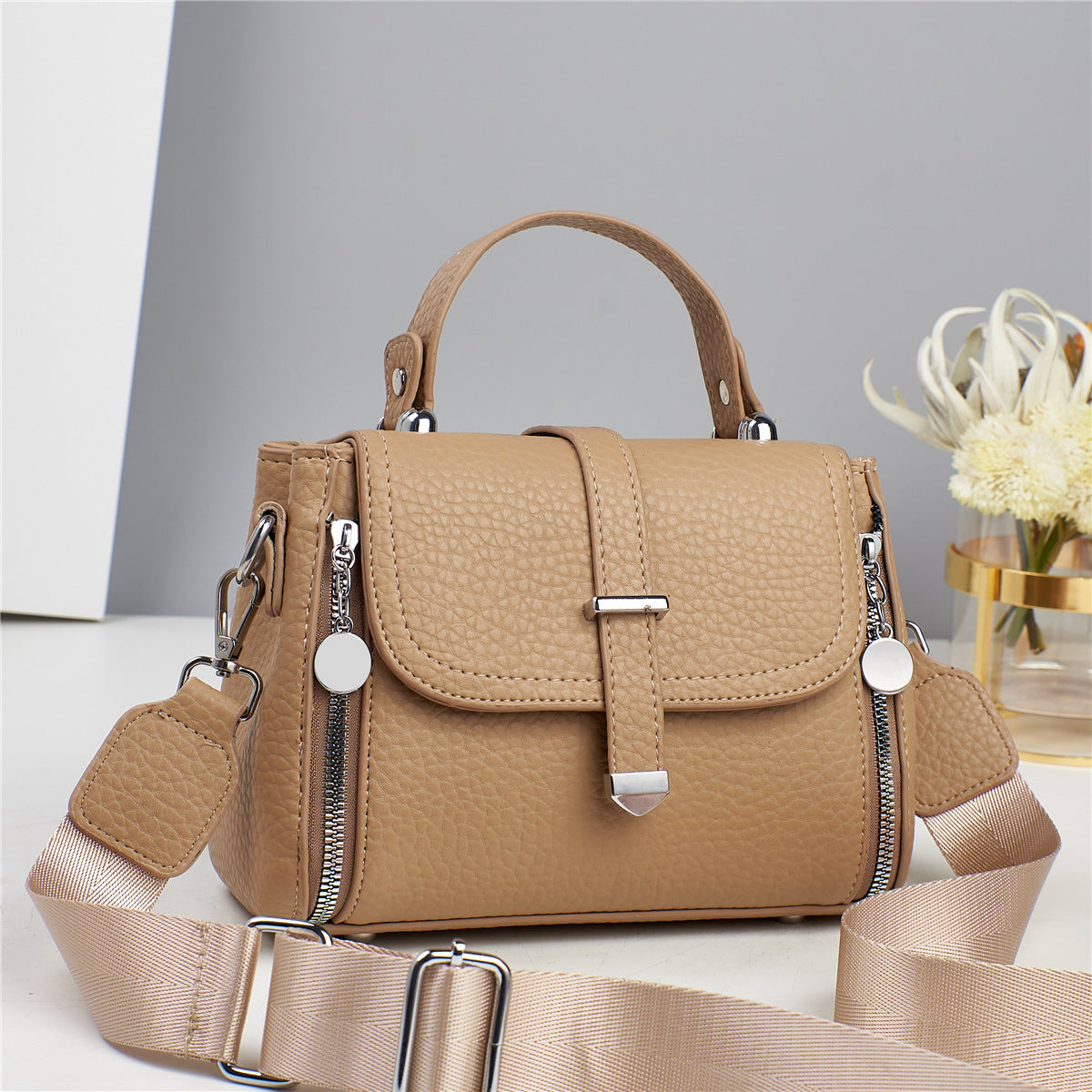 Graceful Cool Women's Portable Fashion Trendy Bags