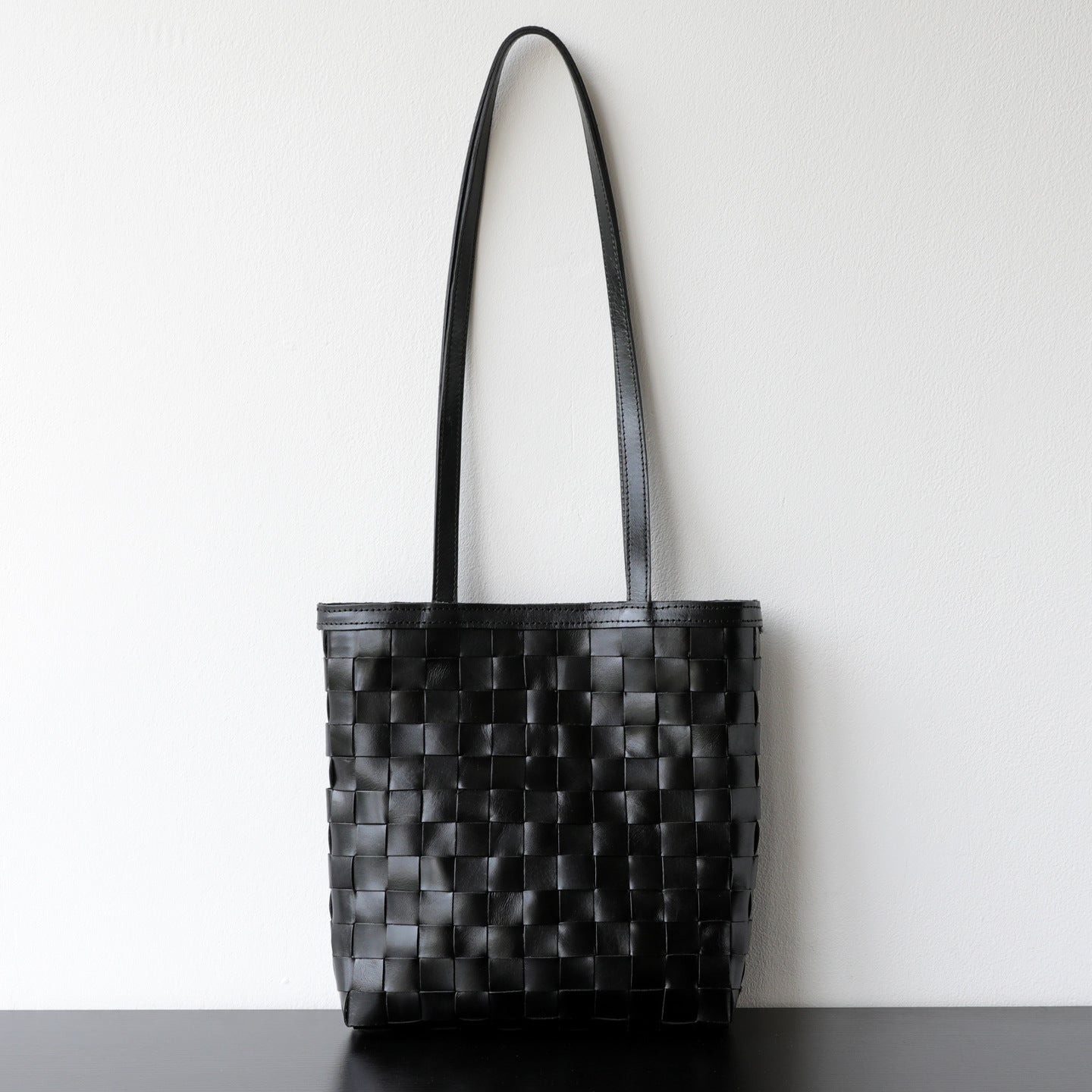 Handmade Retro First Layer Oil Wax Cowhide Woven Women's Shoulder Bag