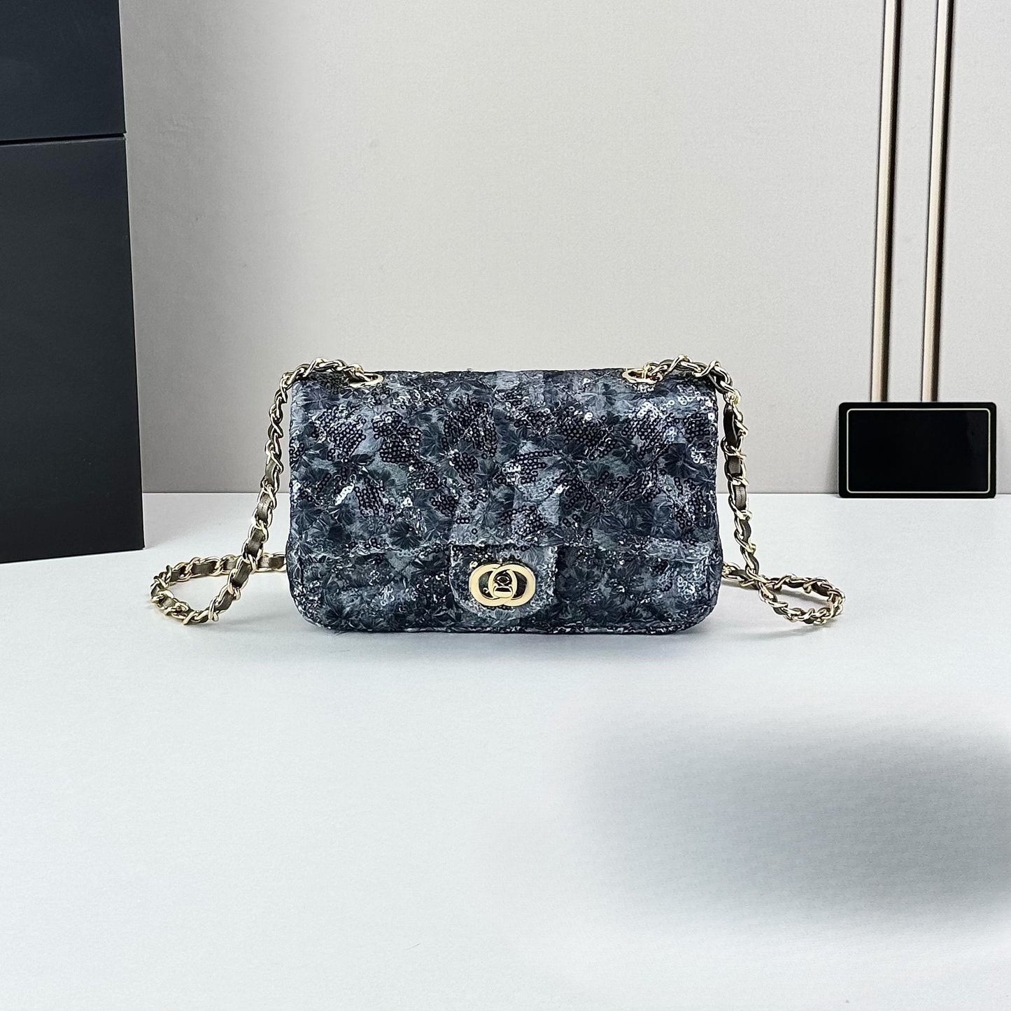 Women's Classic Style Sequin Chain High Sense Women's Messenger Bag