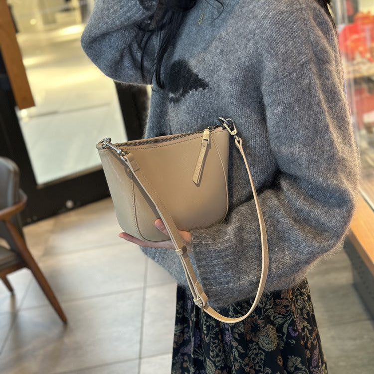 Women's Genuine Leather High-grade Niche First Layer Women's Messenger Bag