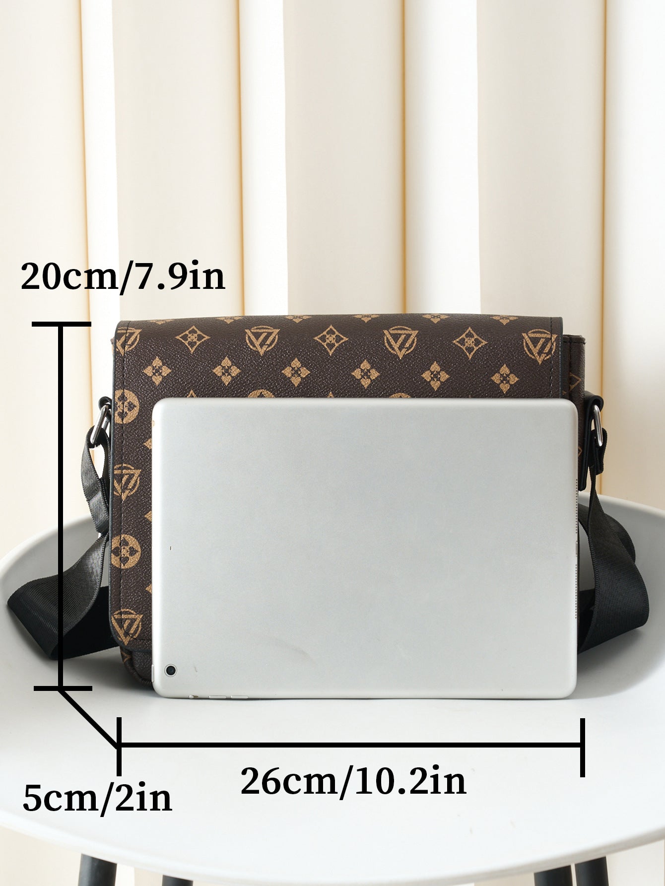 Simple Flip Business Commute Portable Lightweight Large Men's Messenger Bag
