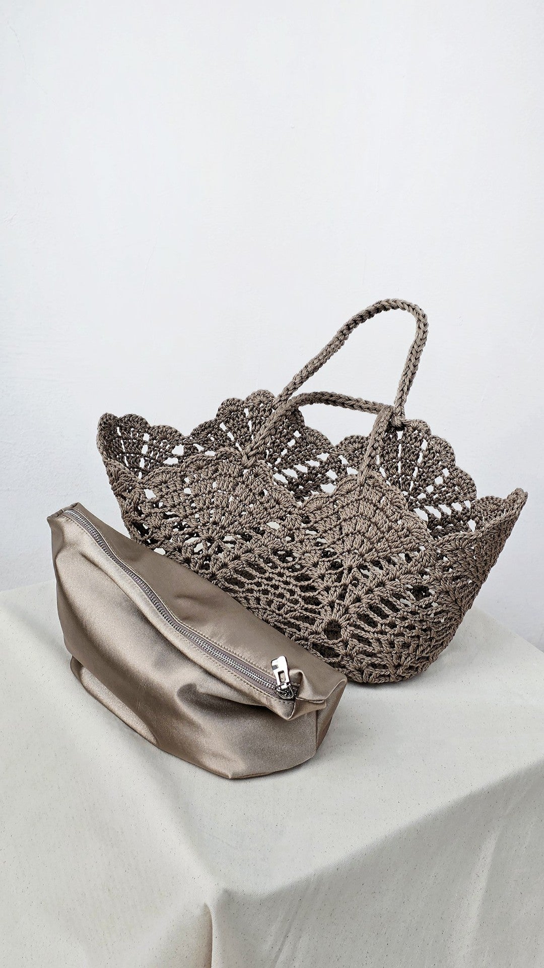 Hand-woven Vacation Style Advanced Fresh Vegetable Women's Handbag