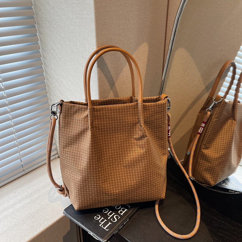 Women's Fashion Plaid Niche Portable Commuter Simple Women's Messenger Bag