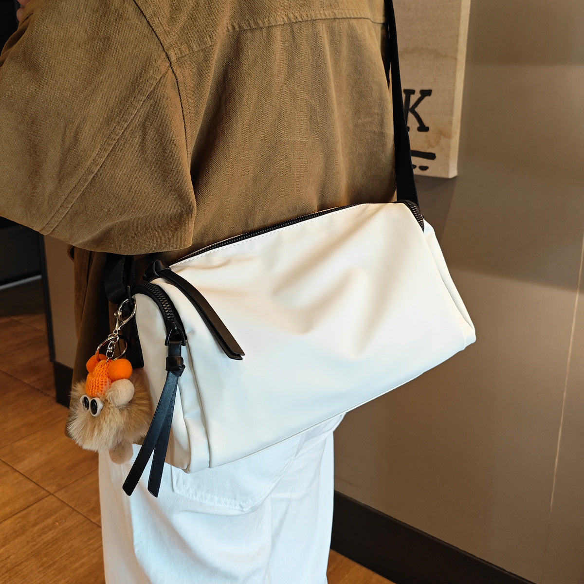 Women's Light Luxury Minority Premium Lightweight Waterproof Women's Handbag