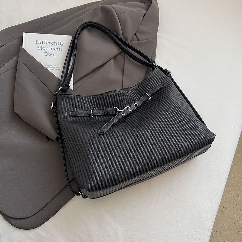 Women's Large Capacity Underarm Simple Summer Commuter Bags