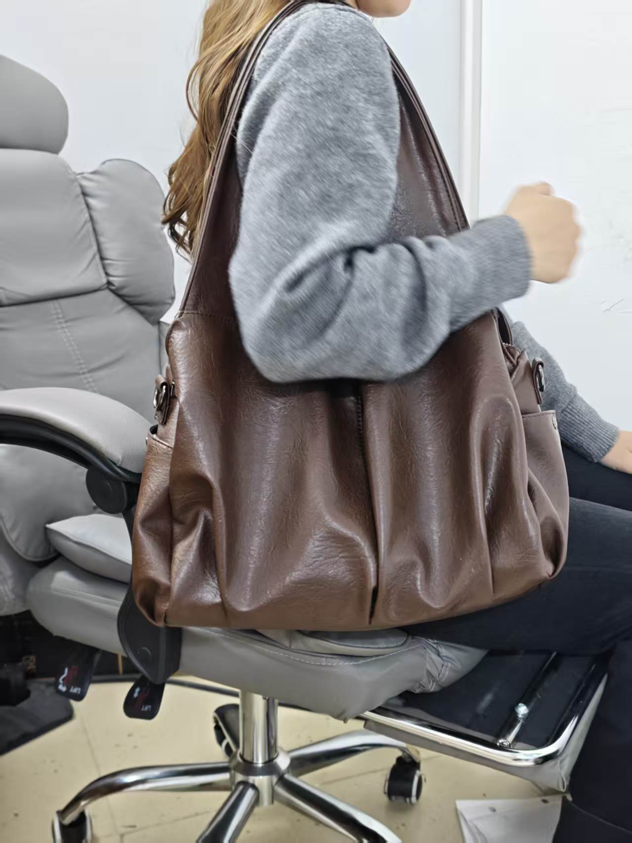 Oil Wax Skin Large Capacity Totes Tote Bag