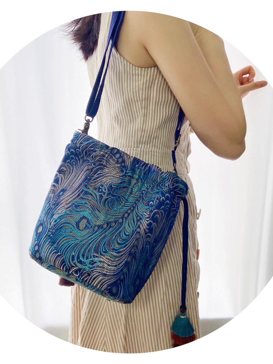 Retro Chinese Style Handmade Large Capacity Cloth Women's Messenger Bag