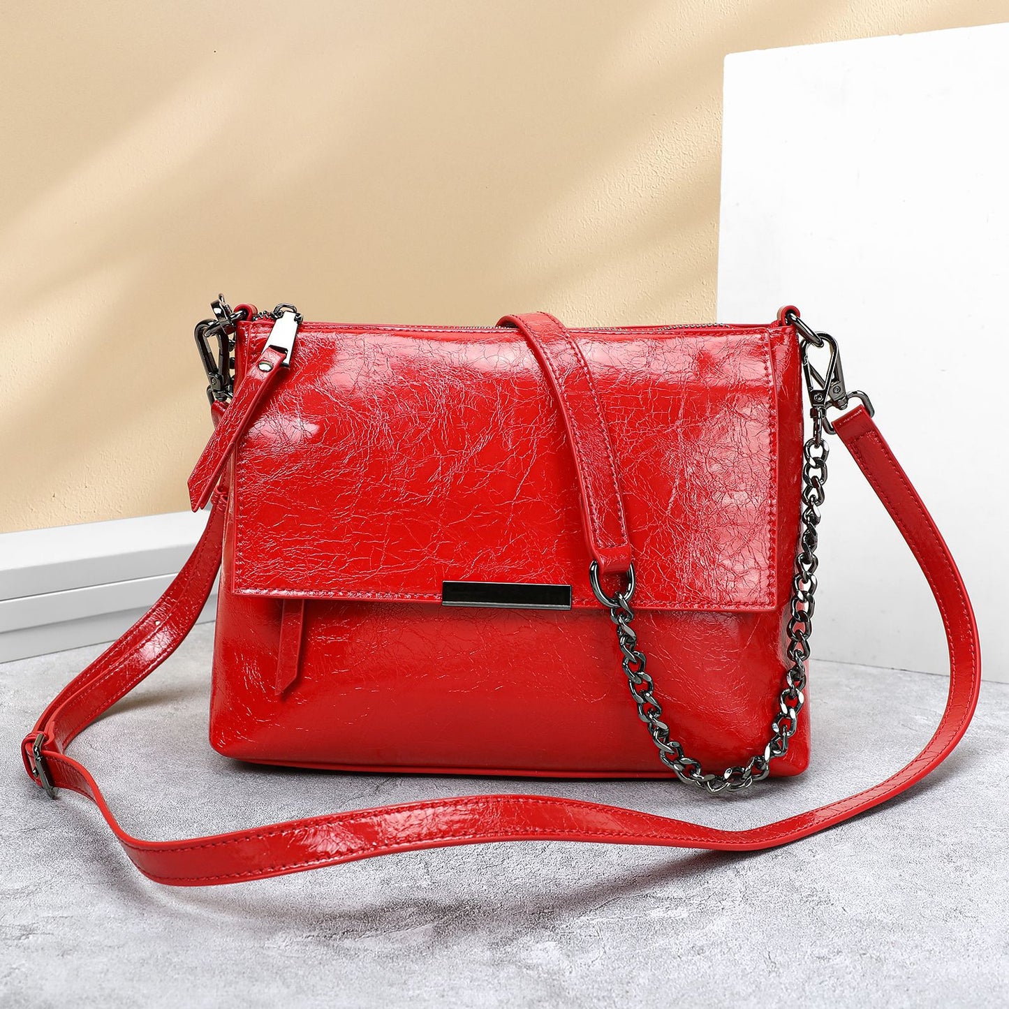 Women's Idle Style Chain Design Large Capacity Women's Shoulder Bag